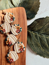 Load image into Gallery viewer, FLORAL PUMPKINS
