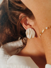 Load image into Gallery viewer, A PEARL PETAL STUD
